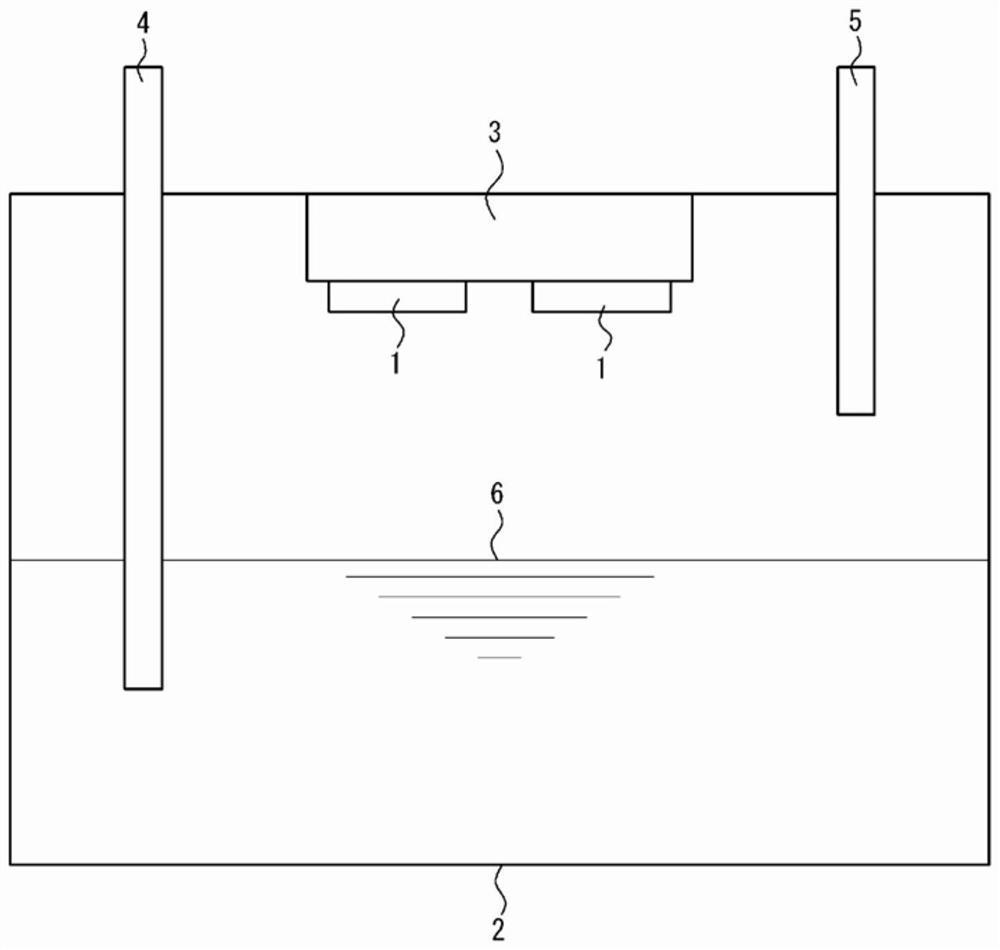 Corrosion-resistant steel for upper deck and bottom plate of crude oil tanker and crude oil tanker