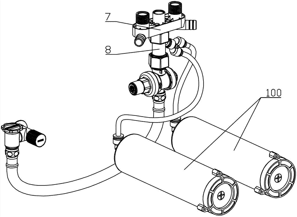 Novel pressurizing flow-increasing water storage device and flushing system