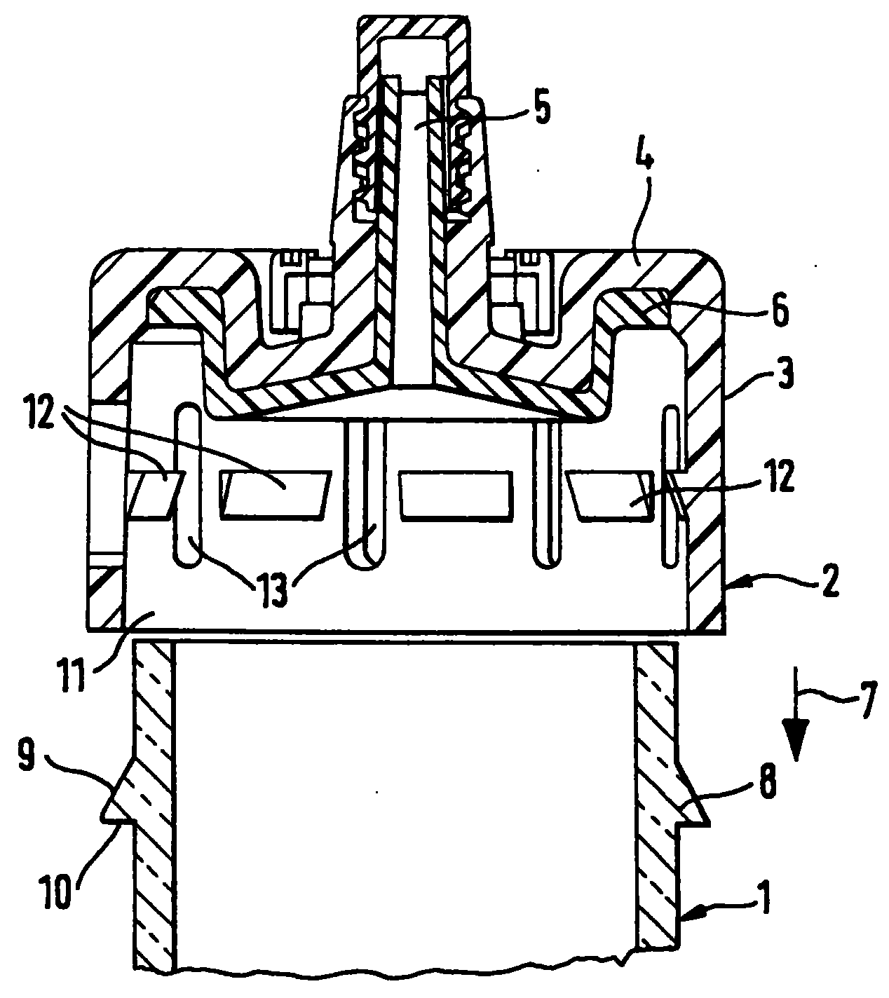 Syringe comprising cylinder receiving liquid medium and having closing cap