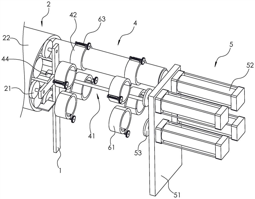 A grinding device for cylindrical wood