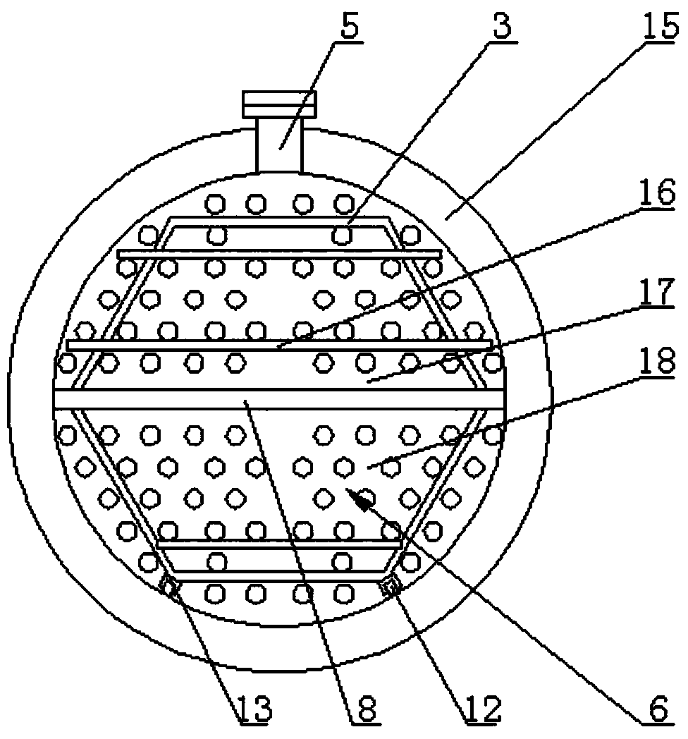 Shell and tube type sewage heat exchanger convenient to clean