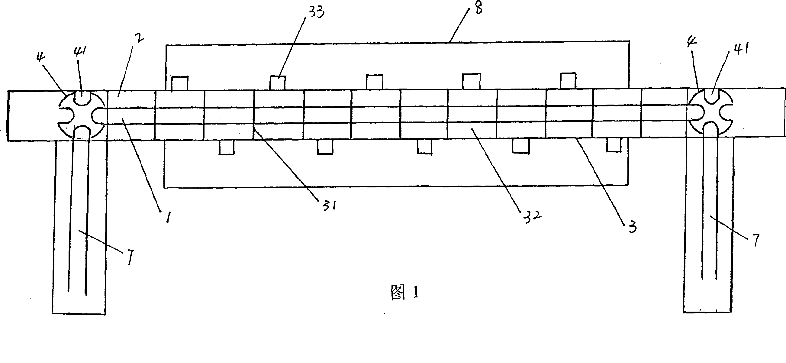 Microwave sterilizing device for sterilization in high performance under low temperature and normal pressure