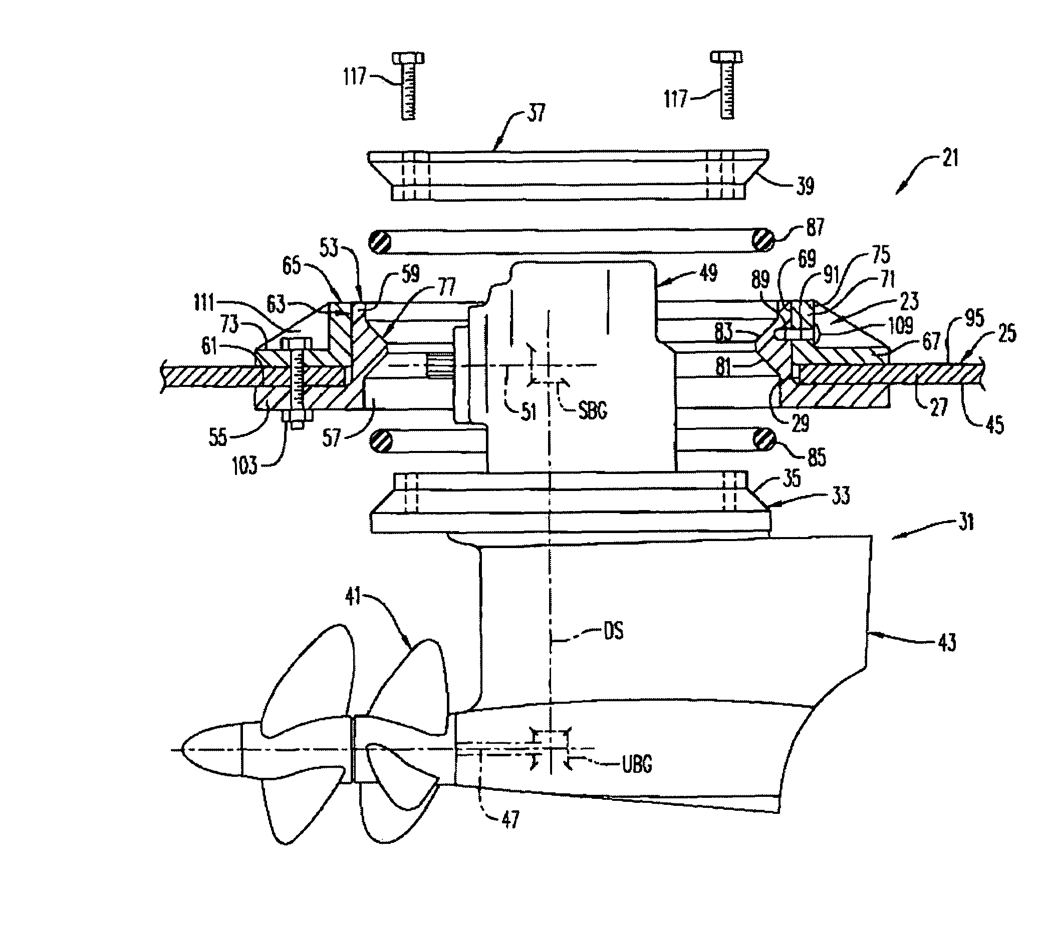 Mounting arrangement for a drive unit of a boat, and boat with mounting arrangement for a drive unit