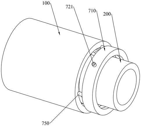 Self-adaptive connecting device for multi-diameter tubular components