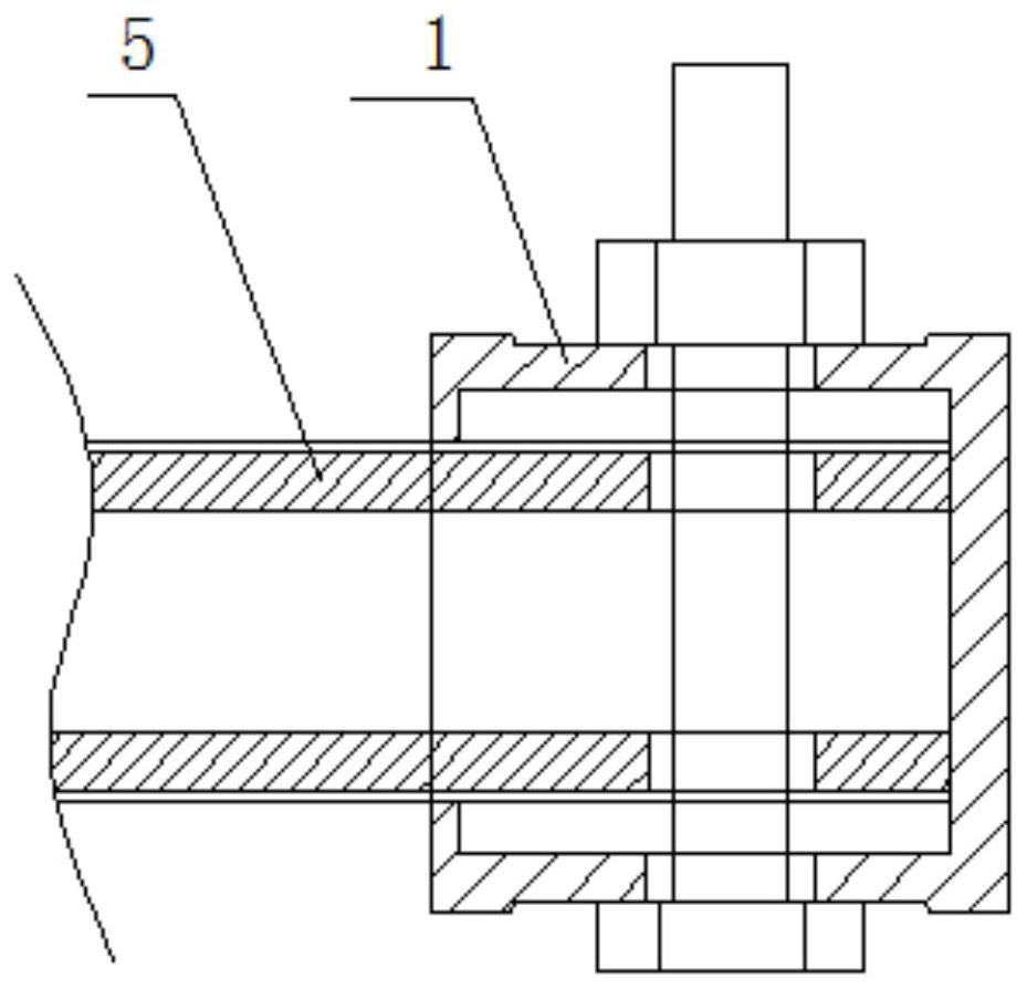 Support and hanger middle supporting arm connecting device