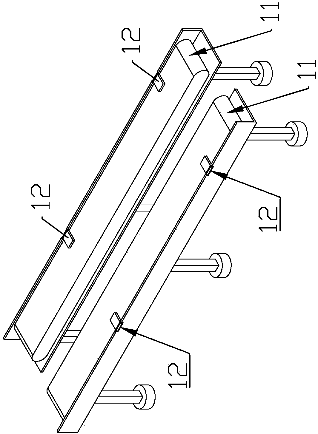 Automatic grinding machine for soles