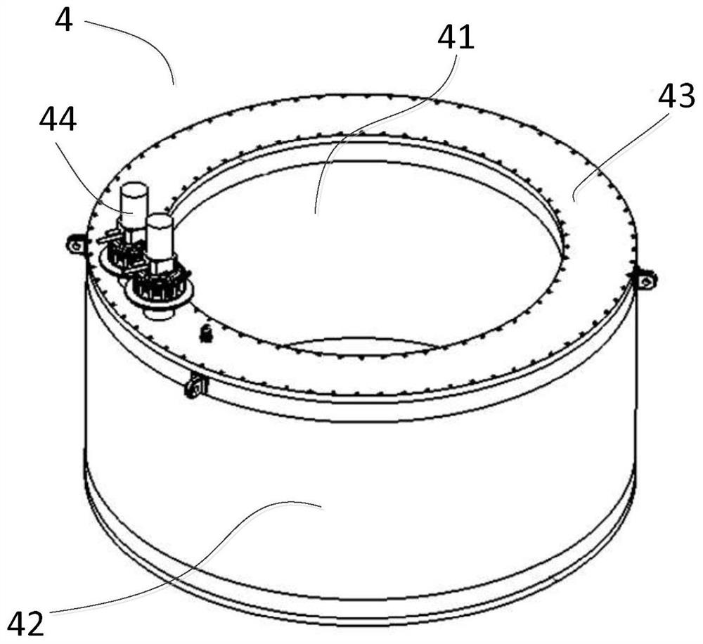 A superconducting induction heating device for simultaneous heating of multiple workpieces