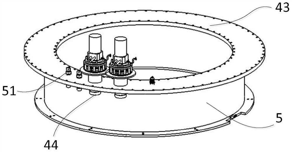 A superconducting induction heating device for simultaneous heating of multiple workpieces