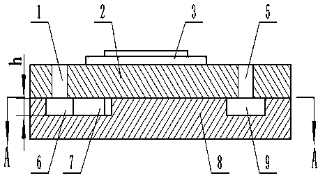 Double-cavity valveless piezoelectric pump of tee joint structure