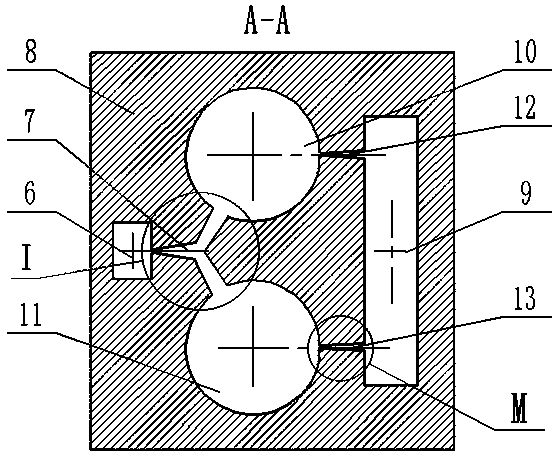 Double-cavity valveless piezoelectric pump of tee joint structure