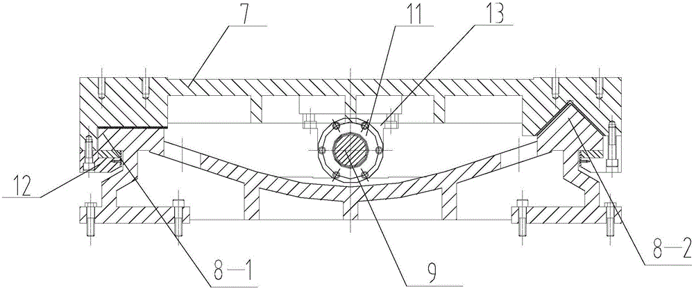 Steel tube perforating machine device and perforating method