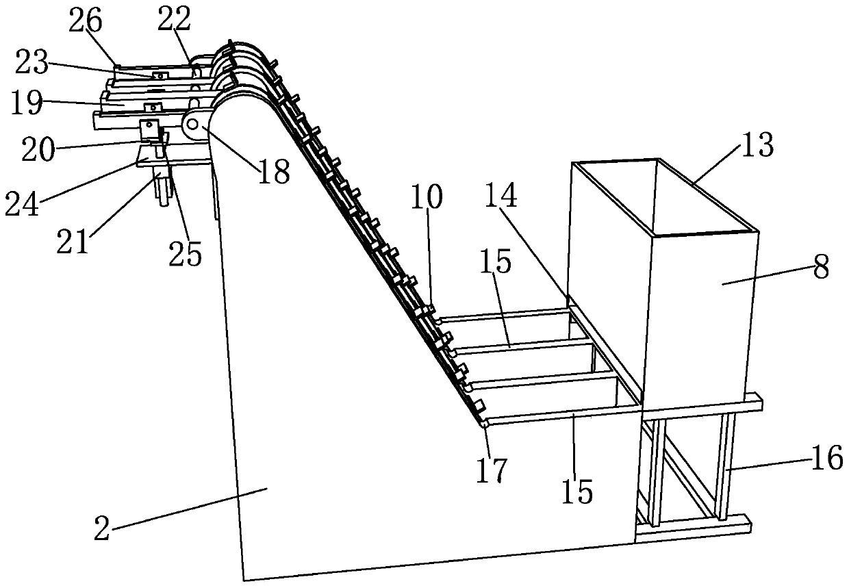 Automatic feeding device used for centerless grinding machine and feeding method thereof