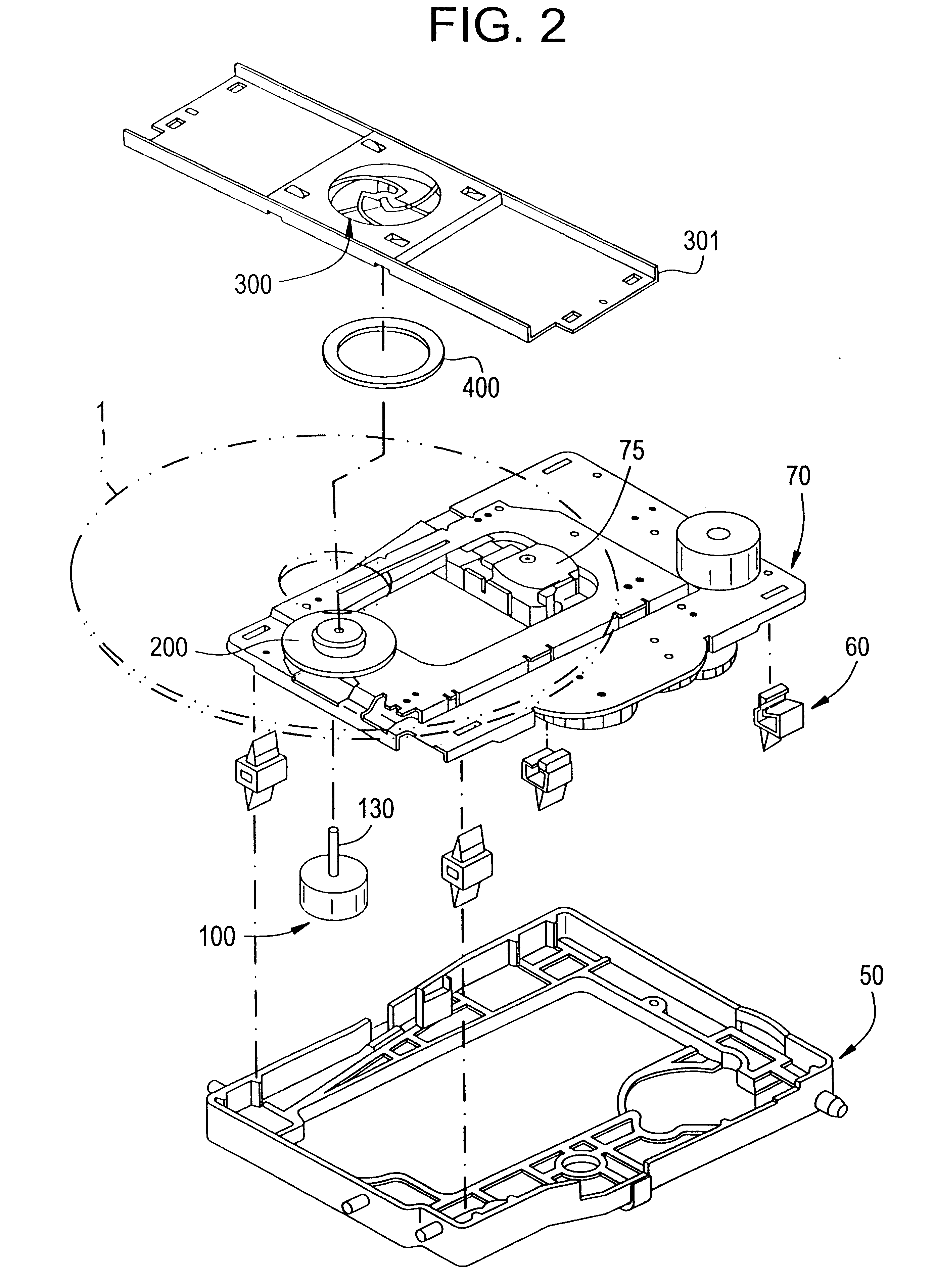 Disk player, and turntable incorporating self-compensating dynamic balancer, clamper incorporating self-compensating dynamic balancer and spindle motor incorporating self-compensating dynamic balancer adopted for disk player