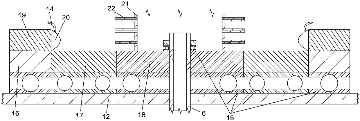 Batch cleaning device for bottles