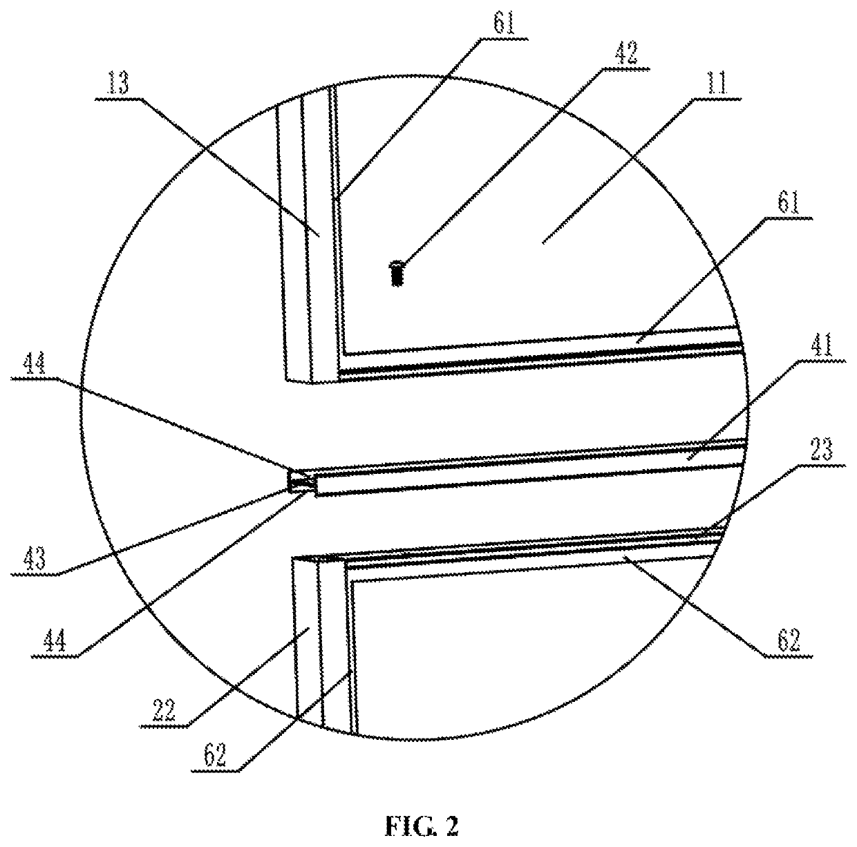 Split iron frame door structure