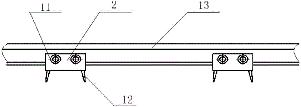 A temperature stress automatic release device for a new rail to be replaced and its application method