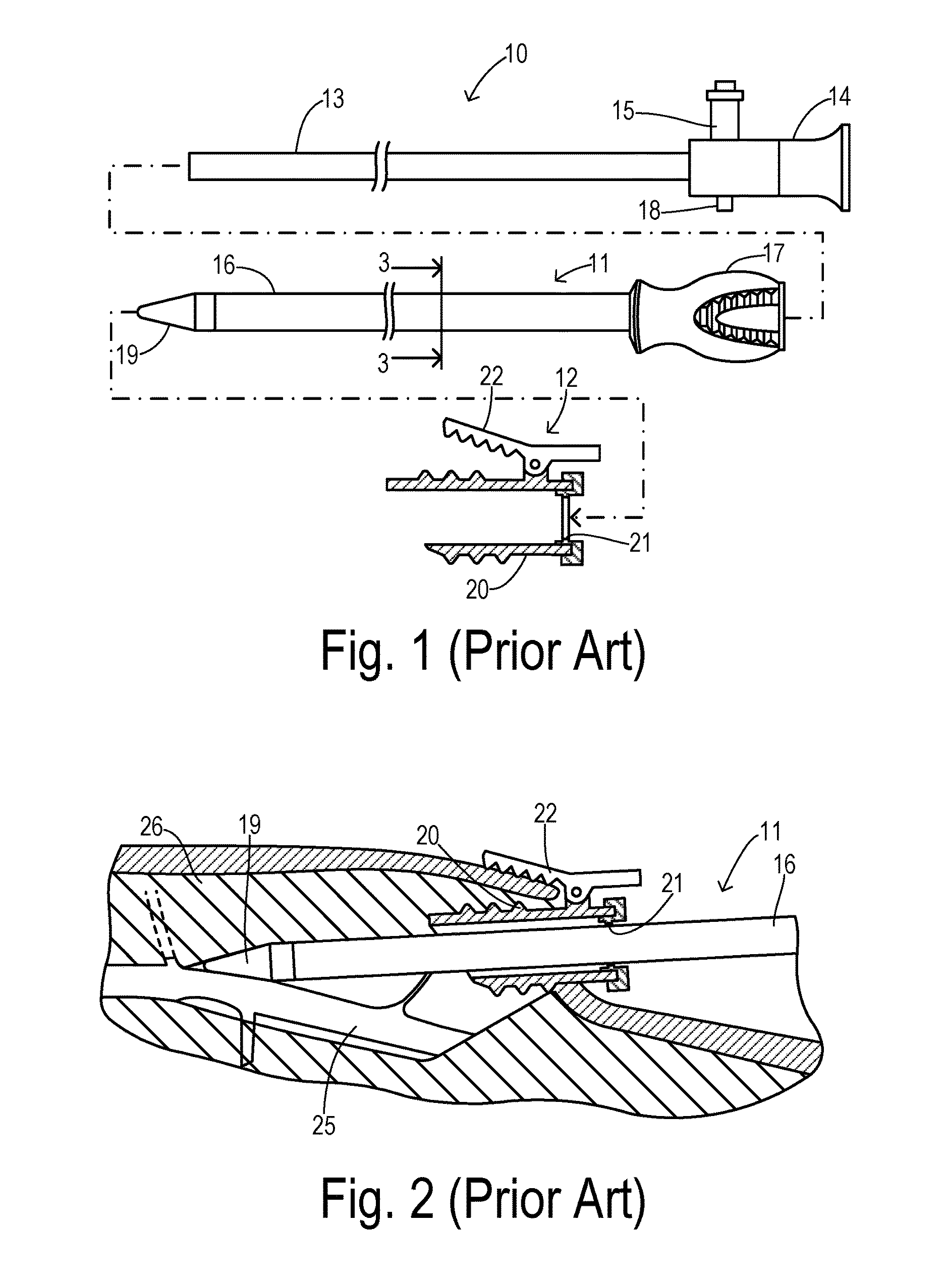 Endoscopic vessel harvester with blunt and active dissection