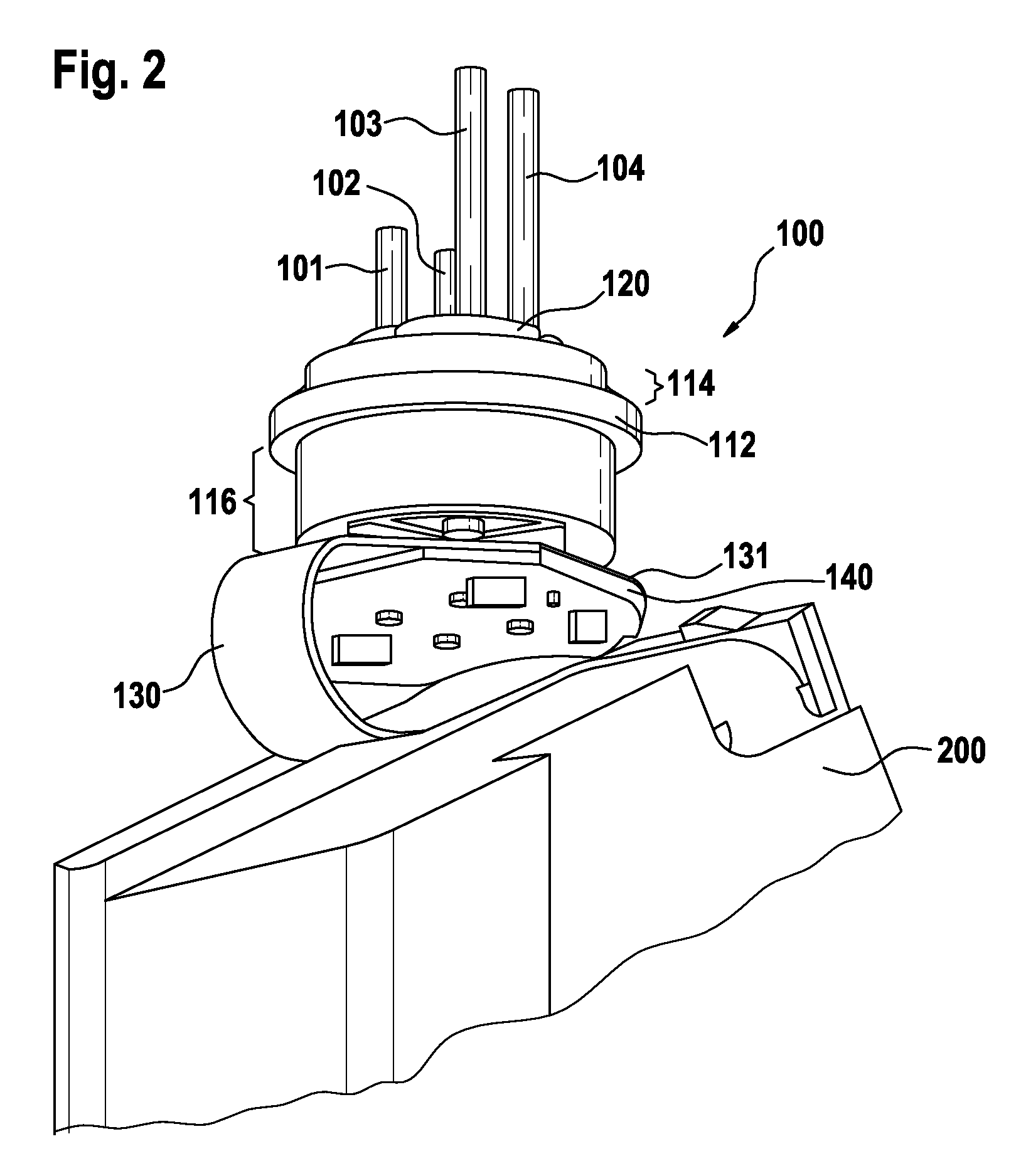 Filtering assembly and a feedthrough assembly