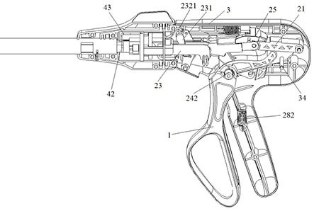 Driving device for intracavity operation stitching instrument and stitching instrument