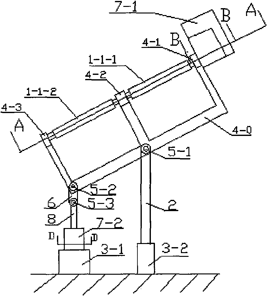 Link driving group synchronous tracking sunlight automatically tracking device based on trajectory of the earth and the sun