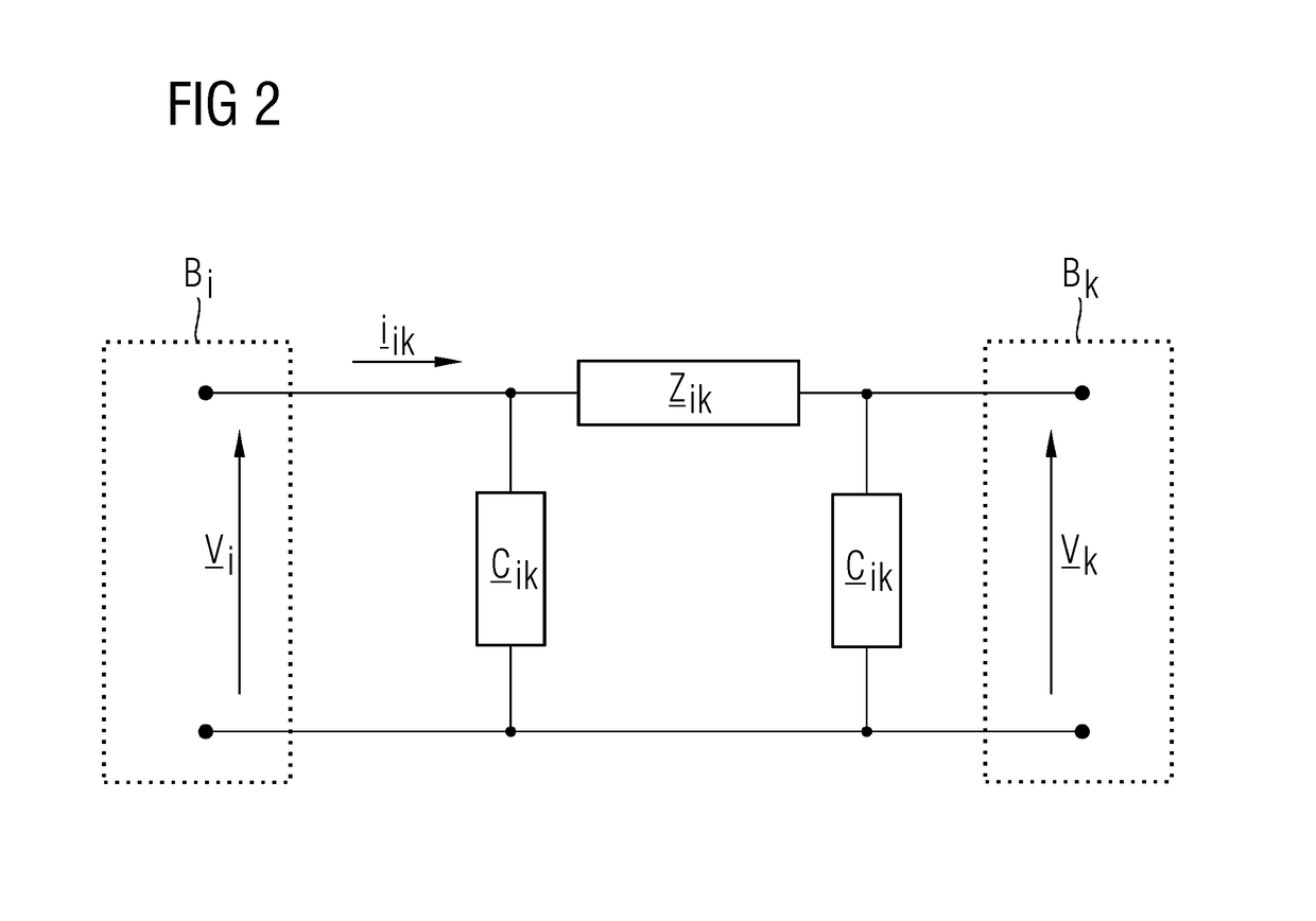 Method, controller, and computer program product for controlling a voltage in a power grid