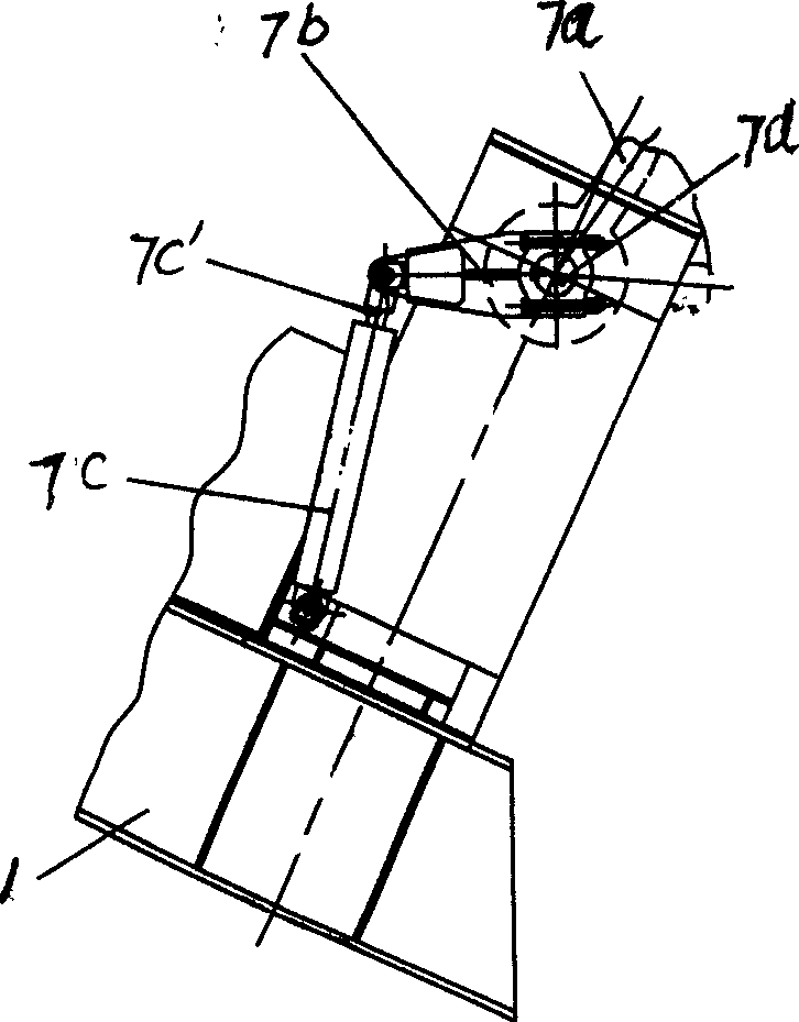 Invers propeller garbage furnace capable of regulating height of bed of material