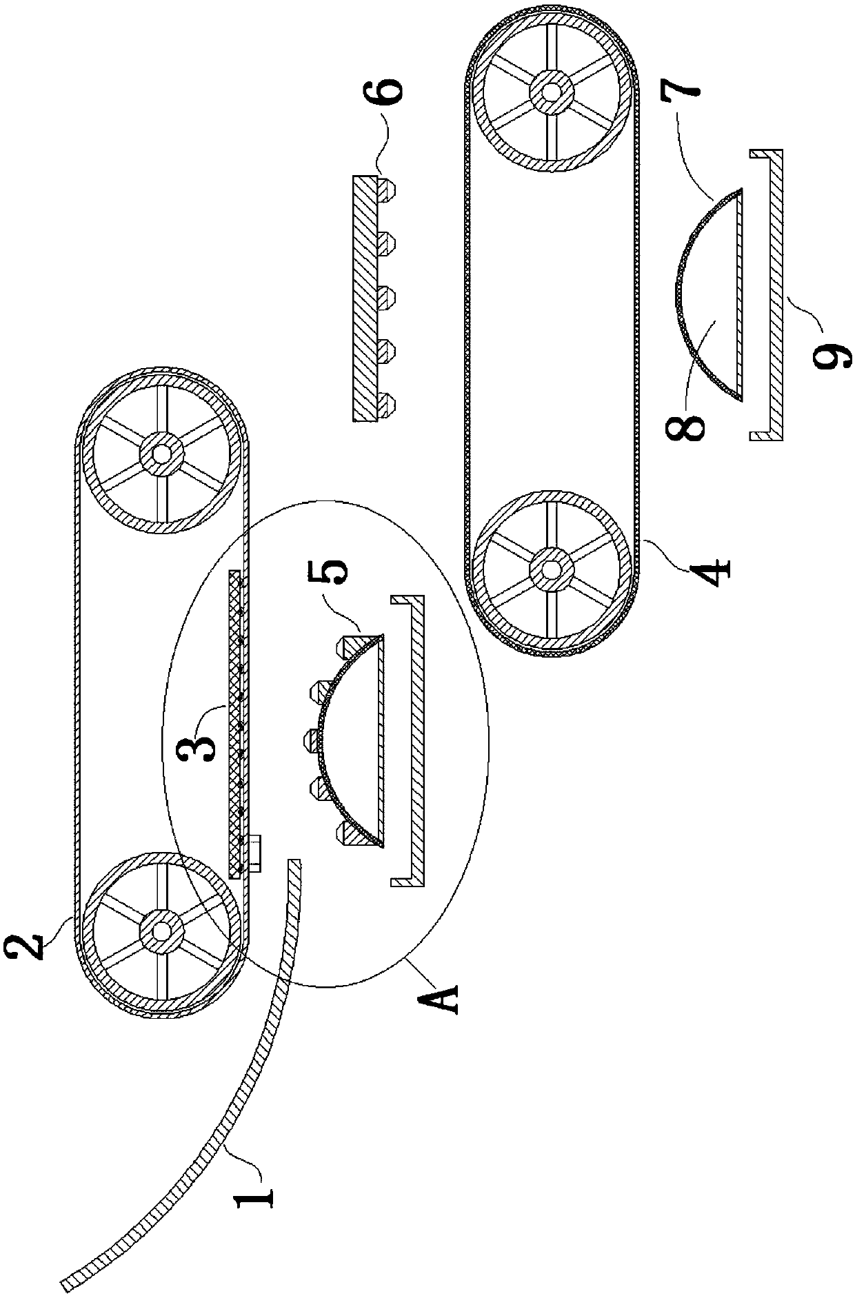 Bearing workpiece transfer device based on multi-directional cleaning