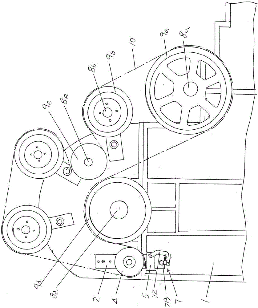 Transmission belt tensioning device of carding machine