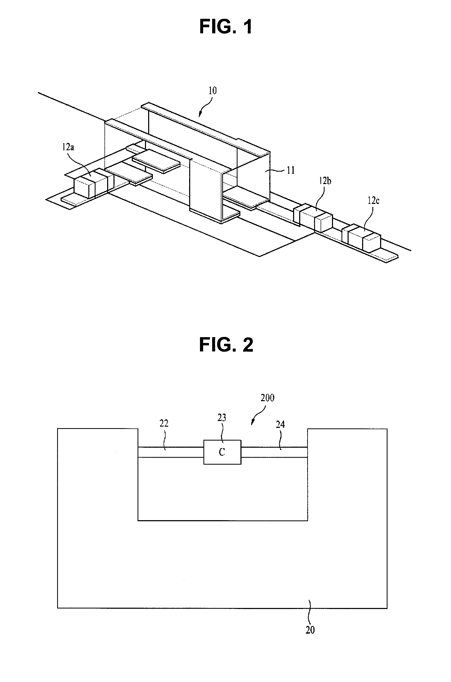 Ground antenna and ground radiator using capacitor