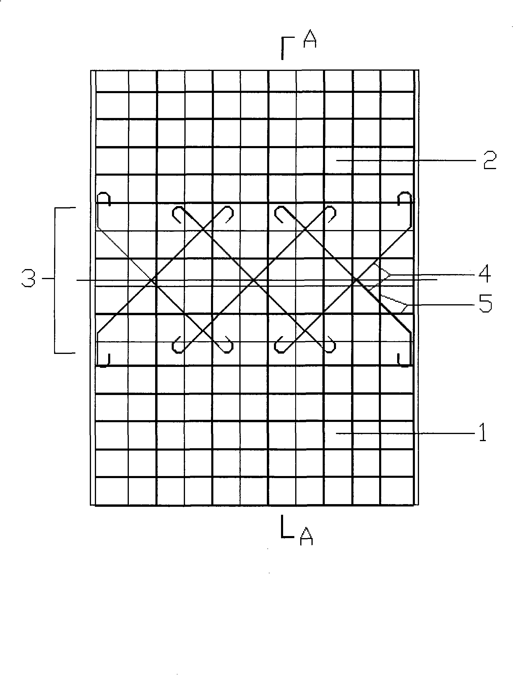 Recycled concrete shear wall with cross reinforcement conversion layer and its production method