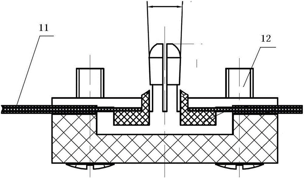 Small low-inductance connector for flat cable connection of slapper detonator