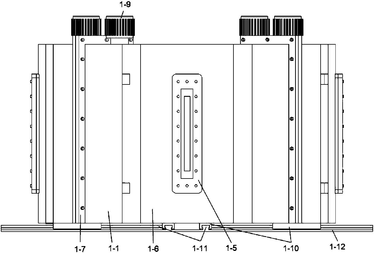 Efficient annular vacuum coating device for fuel cell metal bipolar plate