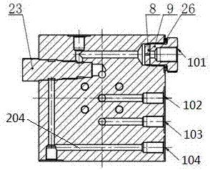 A synchronous interlocking oil cylinder capable of cross control