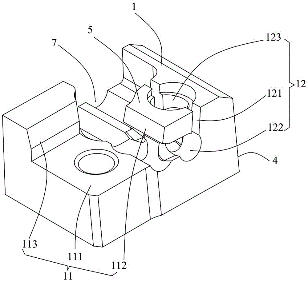 Tool holder with high-precision adjustment capability and cutting tool equipped with the same