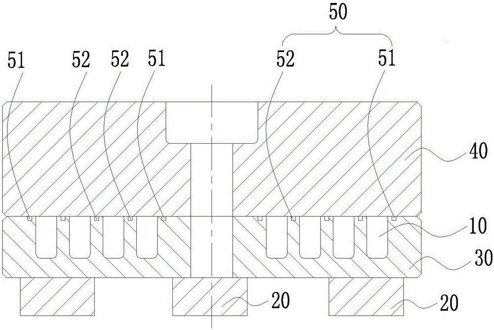 Vacuum brazing method, sprue bush and die core