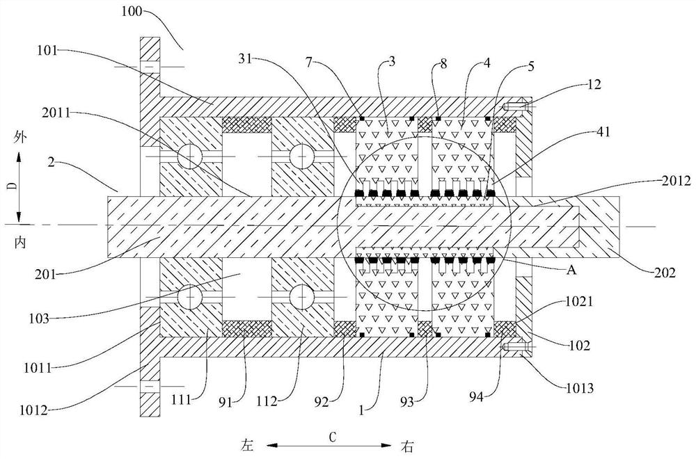 Embedded permanent magnet type magnetic liquid sealing device