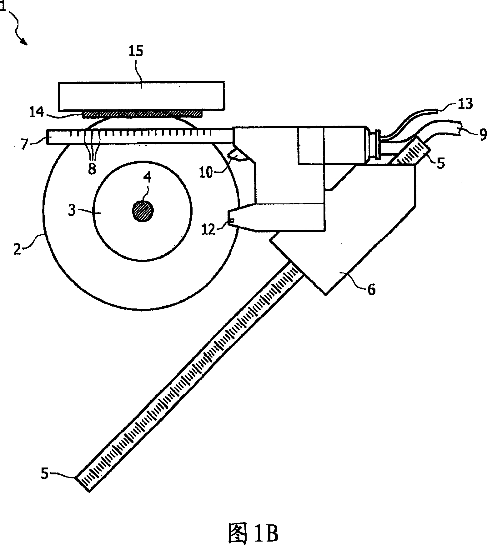 Device and method for conditioning and monitoring of a saw blade