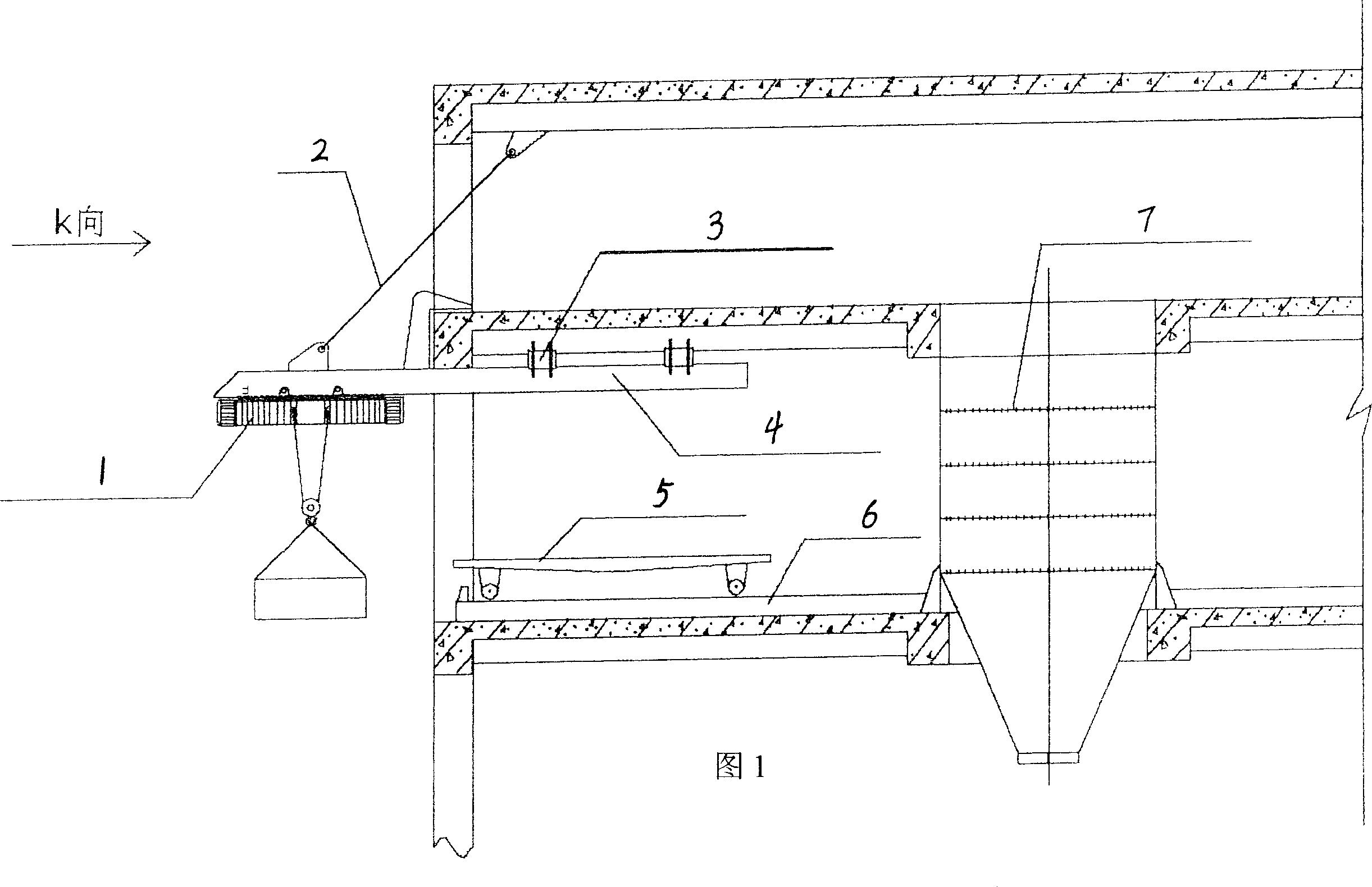 Construction technique for hoisting steel made coal hopper on-site