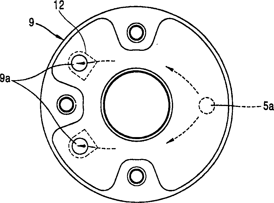 Silencer of closed compressor