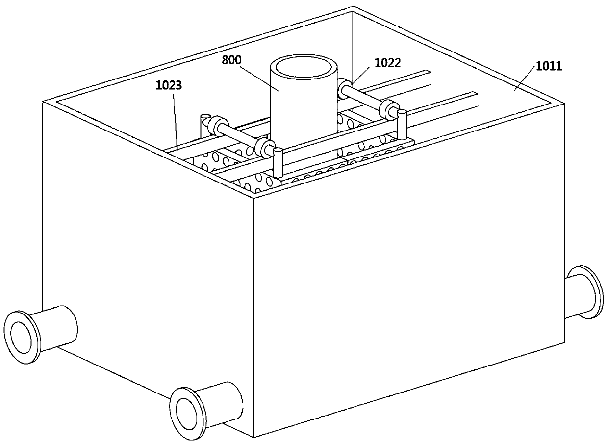 Oblique shallow settlement thickener uniform feeding device with half-type residue separators