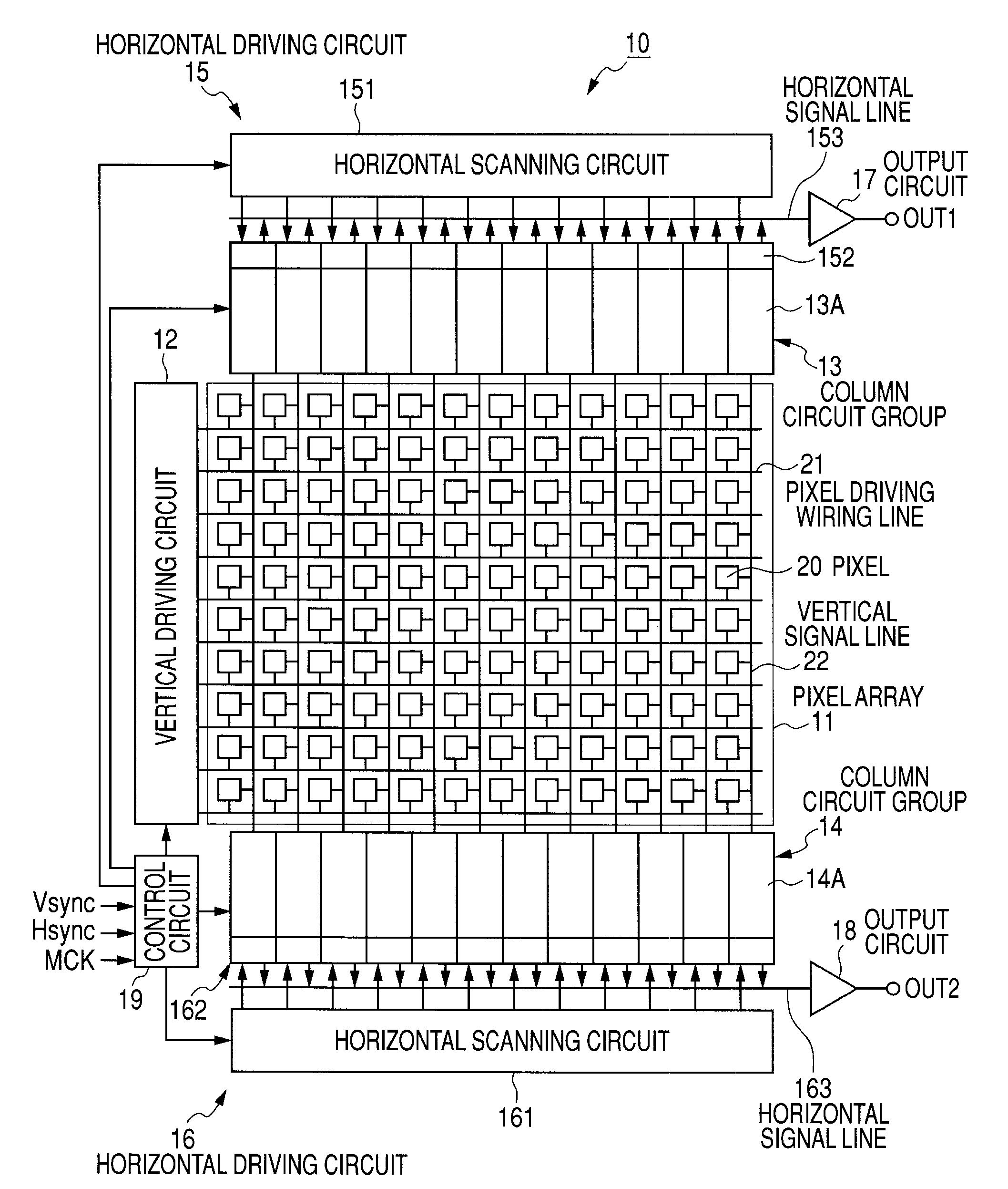 Physical quantity detecting device, method of driving the physical quantity detecting device and imaging apparatus