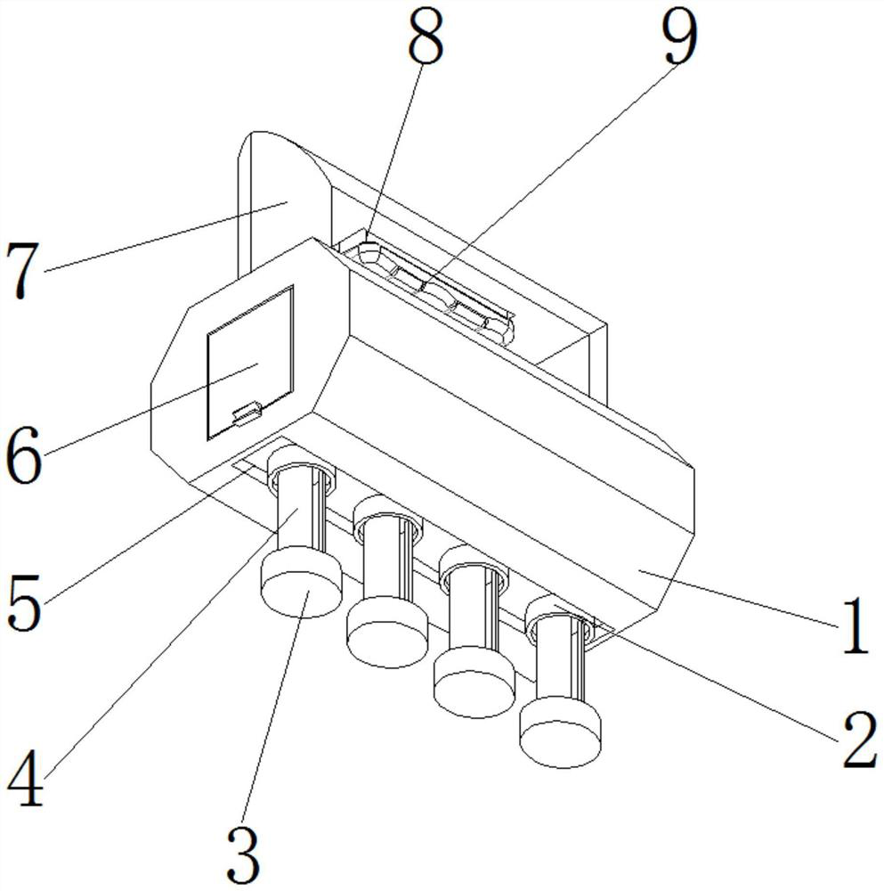 Cleaner suitable for cleaning mahjong mat and cleaning method thereof