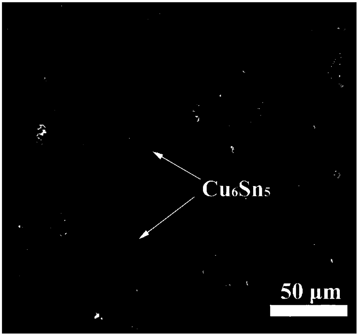 Method for rapidly preparing one-dimensional linear welding point of Cu6Sn5 intermetallic compound at low temperature