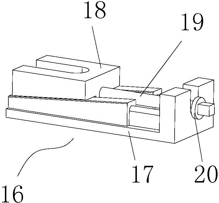 Disc-type linear cutter winding device allowing locations of winding rollers to be adjustable