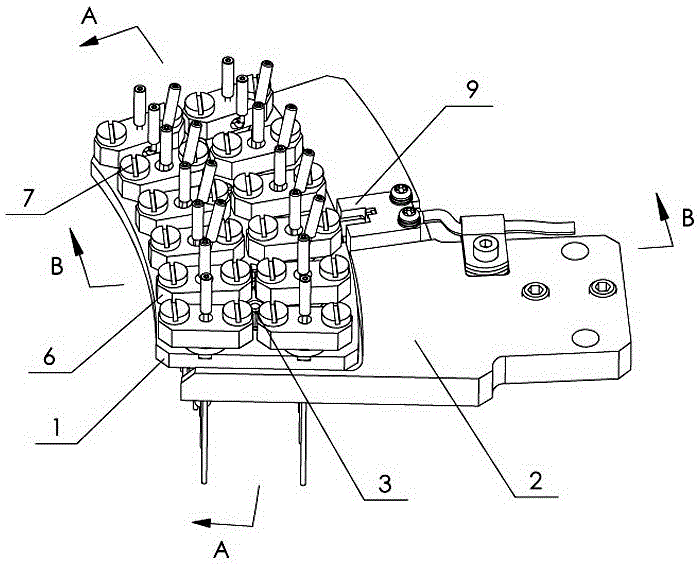 Anti-collision cleaning mechanism for reaction cup