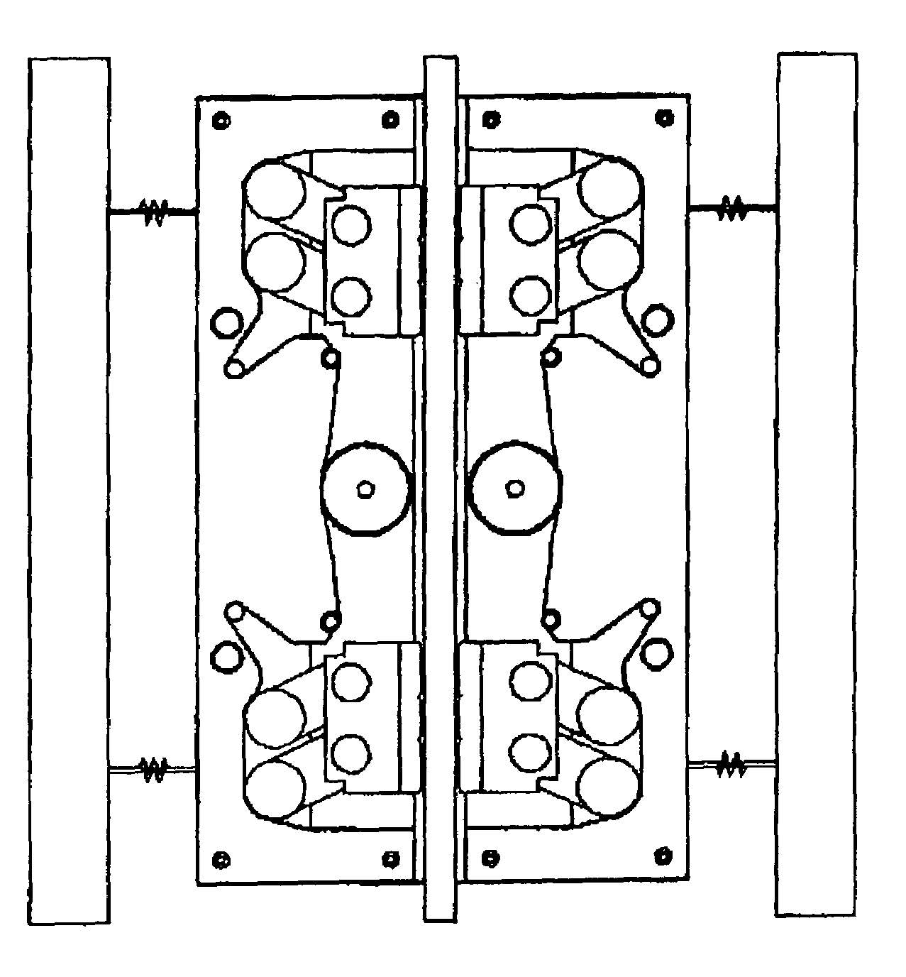 Gradual catch system for a bidirectional safety device