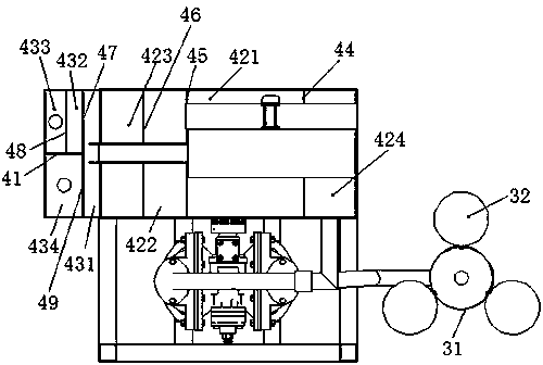 Collection device for oil slick in sewage pond