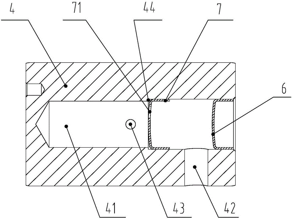 Motor tricycle engine crankshaft roller pin lubricating structure