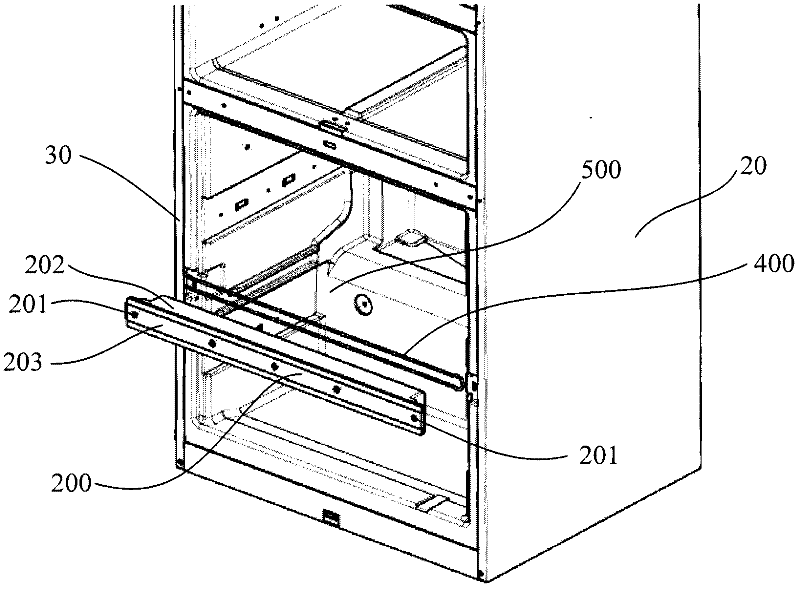 Fixing structure of middle beam of refrigerator as well as refrigerator and manufacturing method thereof