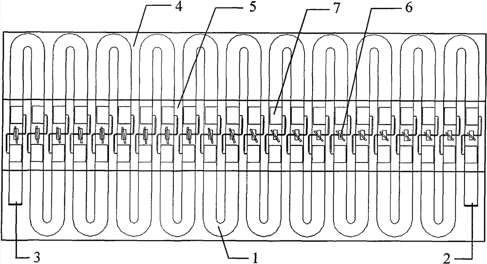 Low-loss microstrip patch frequency scanning antenna array capable of scanning by large angle in limited bandwidth